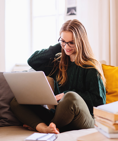 girl on the computer
